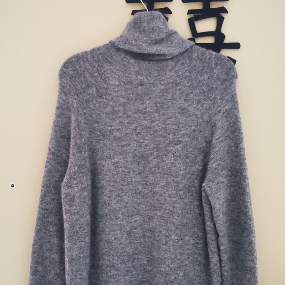 EUC Aritzia The Group Babaton Plutarch Sweater - Small - Picture 2 of 4